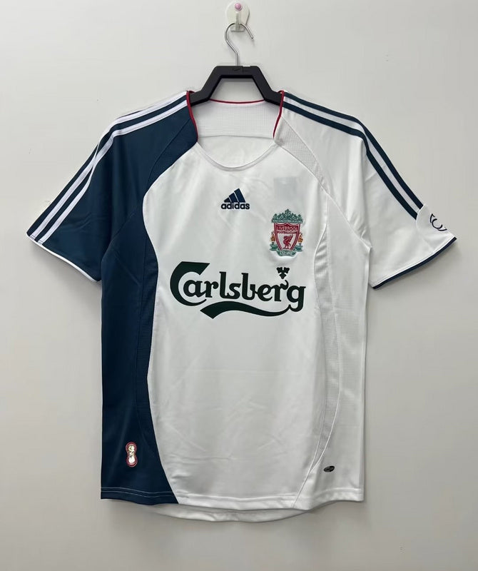 Retro 2006/08 Liverpool Visita