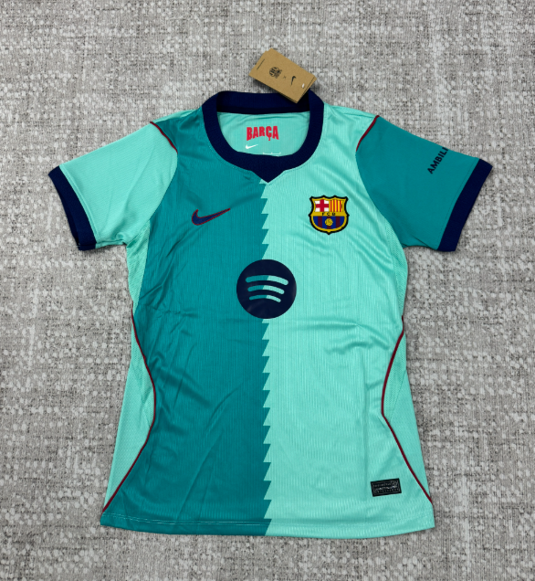 Versión Aficionado 26/27 Barcelona Segunda Visita Mujer