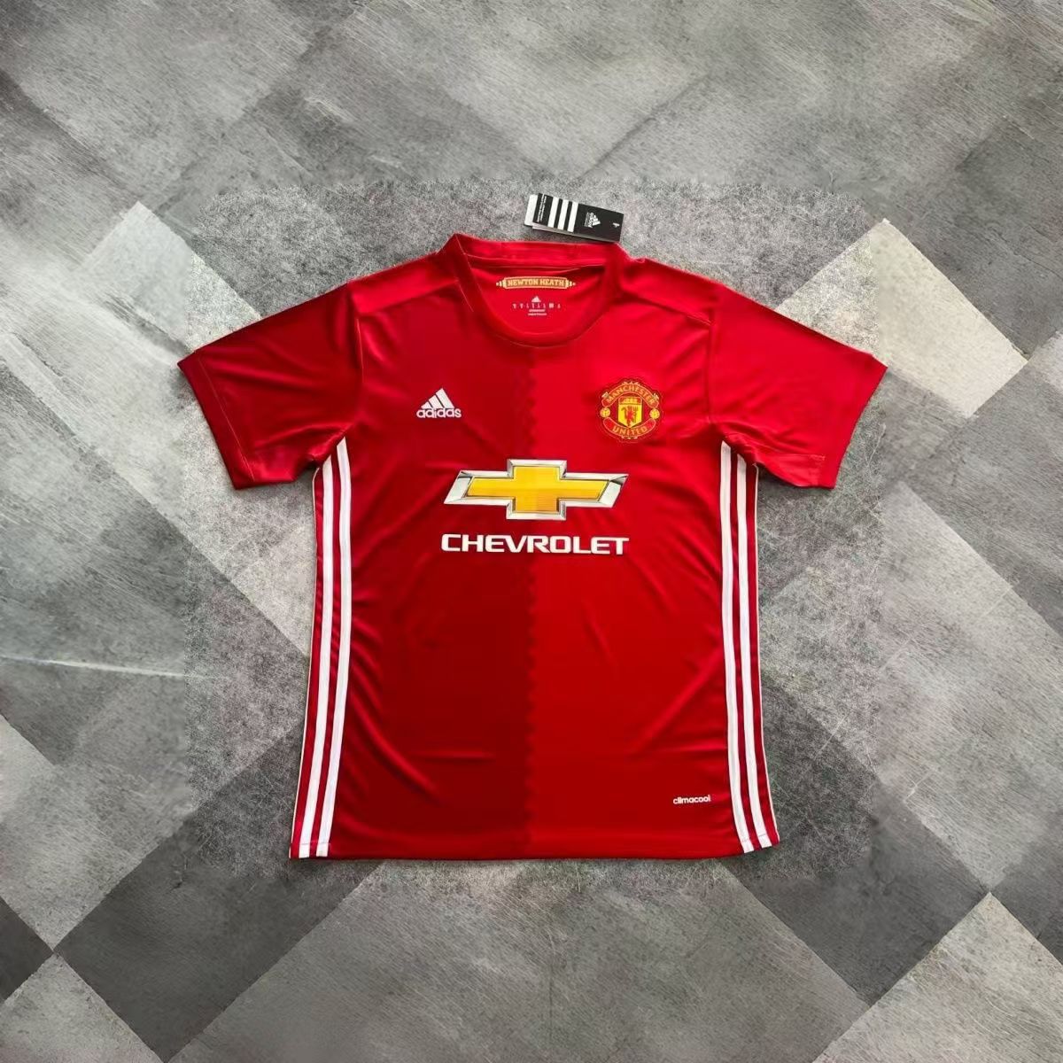 Retro 16/17 Manchester United Local