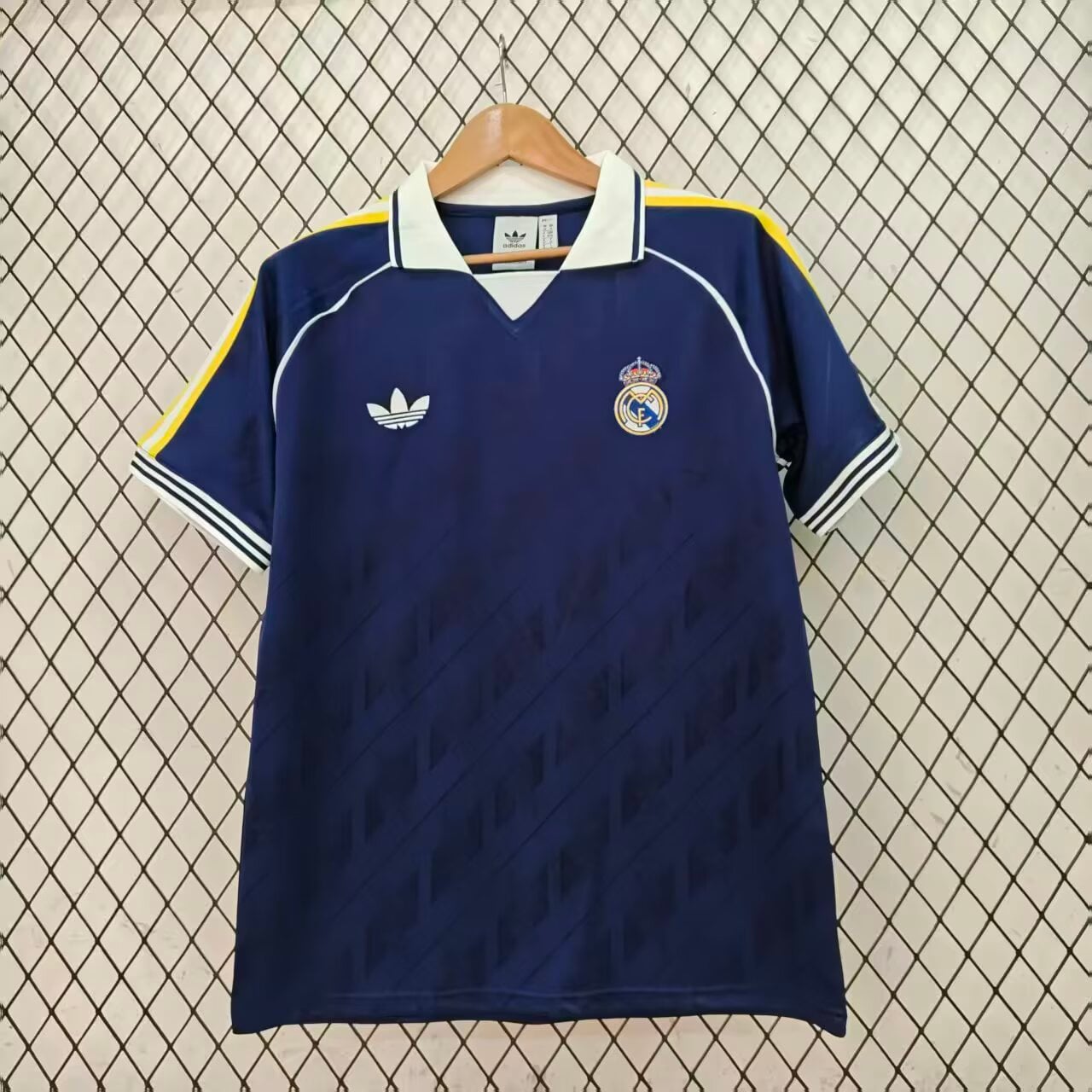 Versión Aficionado 26/27 Real Madrid Edición Retro Royal Blue