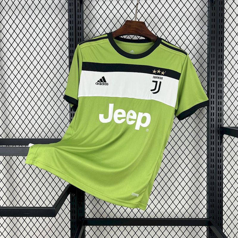 Retro 2017/18 Juventus Tercera Equipación