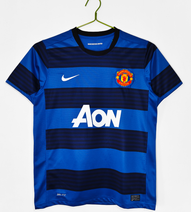 Retro 2011/12 Manchester United Visita