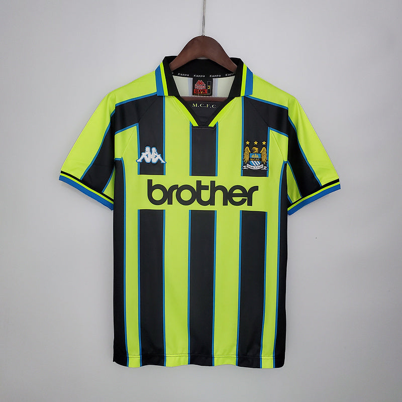 Retro 98/99 Manchester City Visita