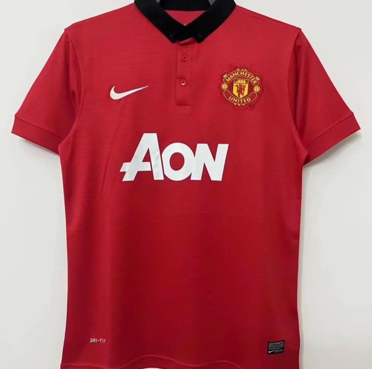 Retro 13/14 Manchester United Local - Corta