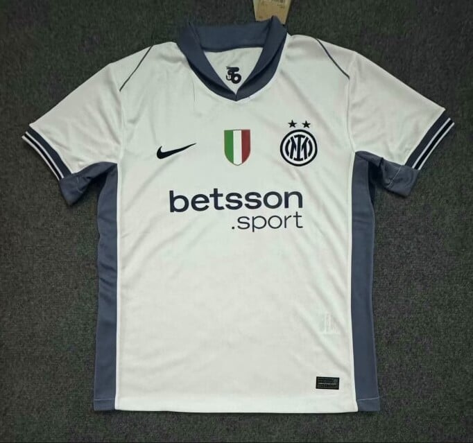 24/25 Inter Milan Visita Alterna