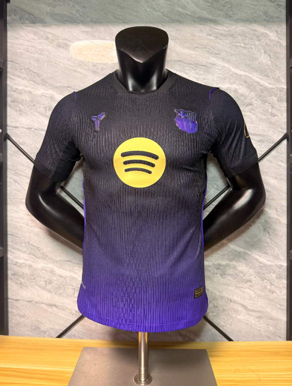 Versión Jugador 26/27 Purple Badge Barcelona Kobi Glory Edition