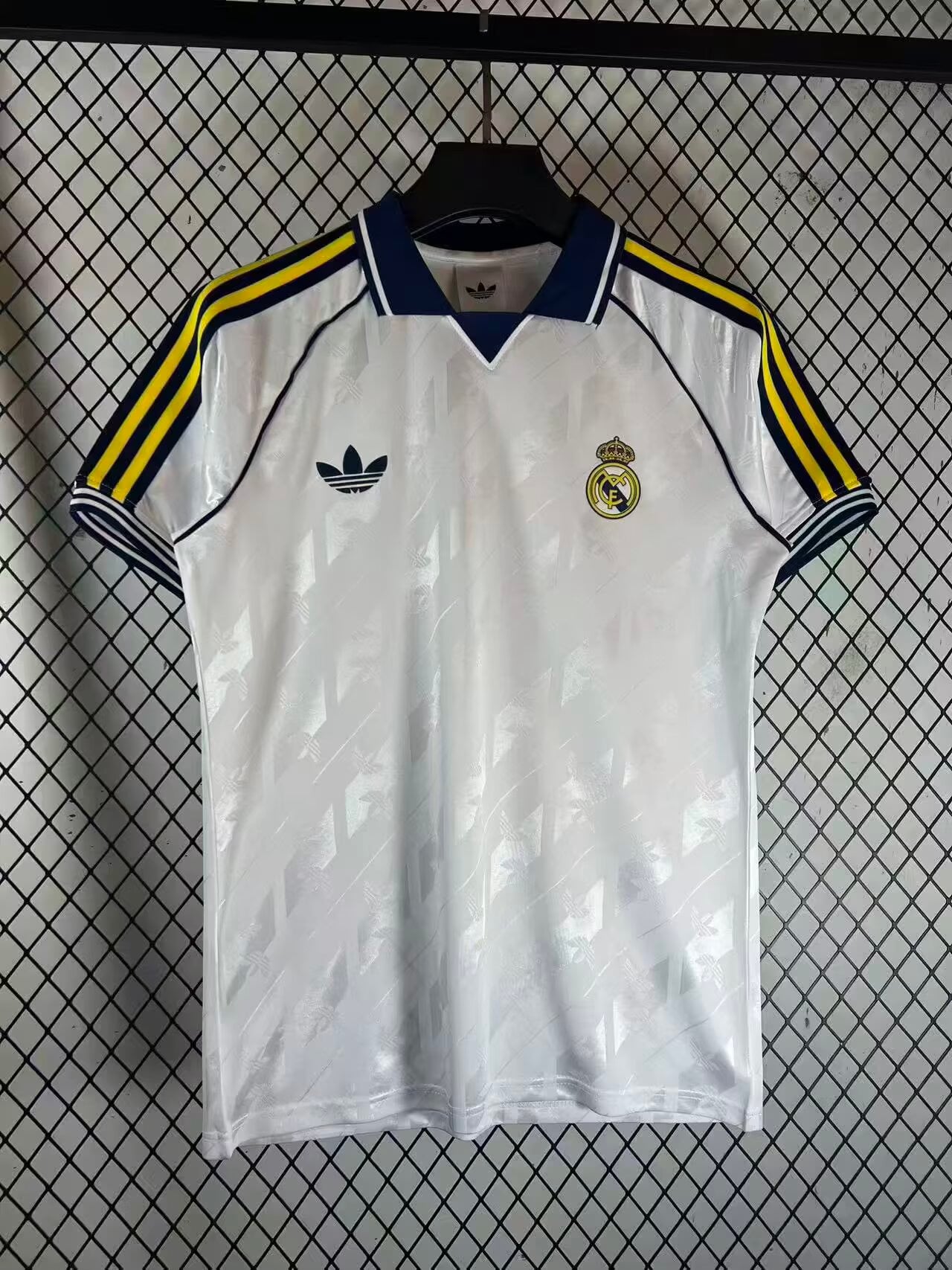 Versión Aficionado 26/27 Real Madrid Retro White
