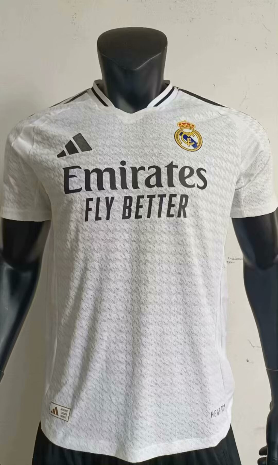 24/25 Real Madrid Local - Jugador