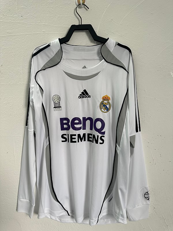 Retro 06/07 Real Madrid Local - Larga
