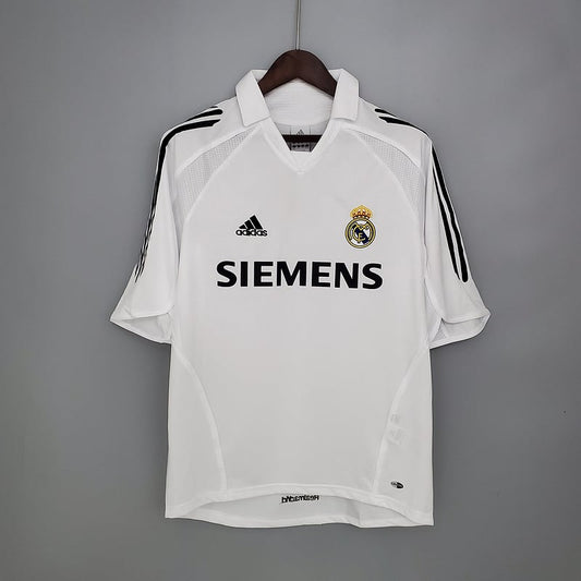 Retro 05/06 Real Madrid Local - Corta